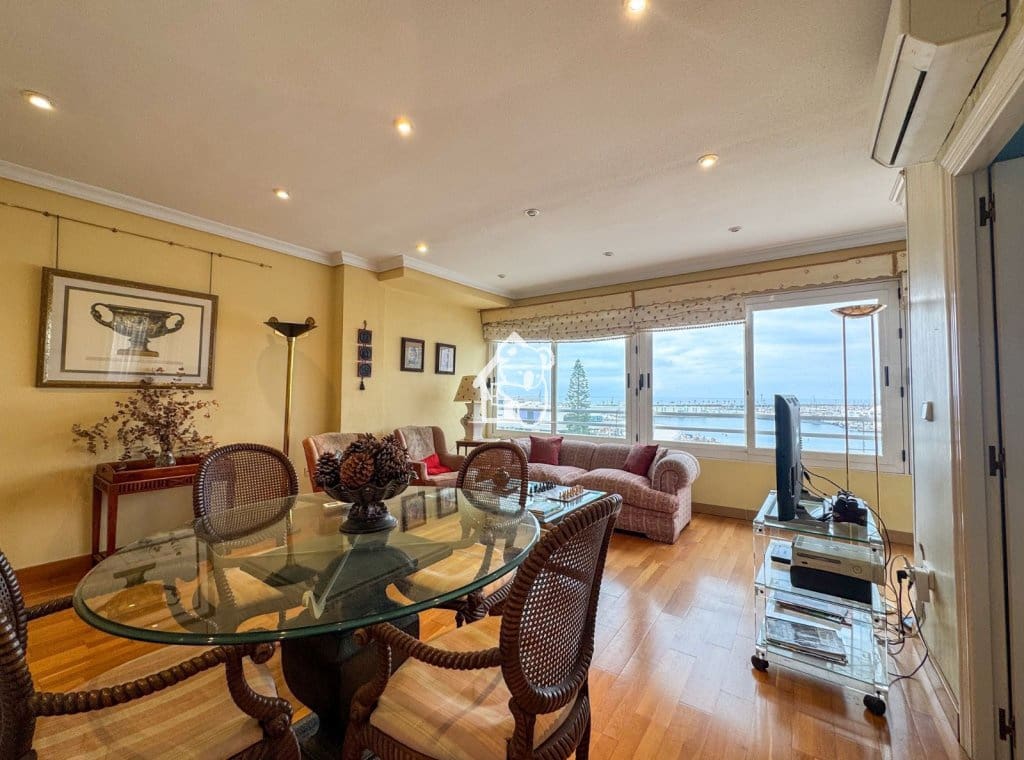 4 chambre Appartement à vendre à Torrevieja avec garage - 499 000 € (Ref: 9891408)