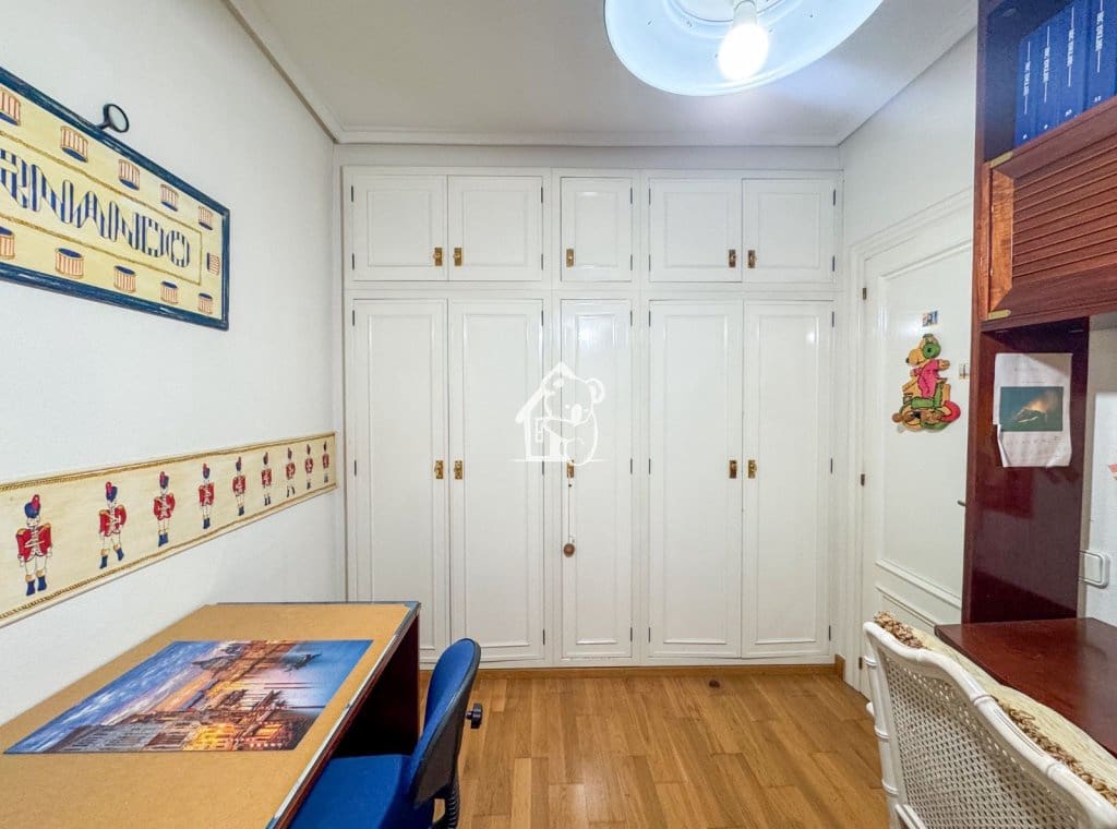 4 chambre Appartement à vendre à Torrevieja avec garage - 499 000 € (Ref: 9891408)