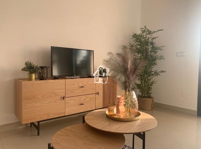2 soverom Leilighet til leie i Ciudad Quesada, Rojales - € 1 000 (Ref: 9893580)