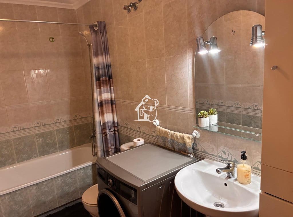 Appartement de 2 chambres à louer à Torrevieja - 750 € (Ref: 9895630)