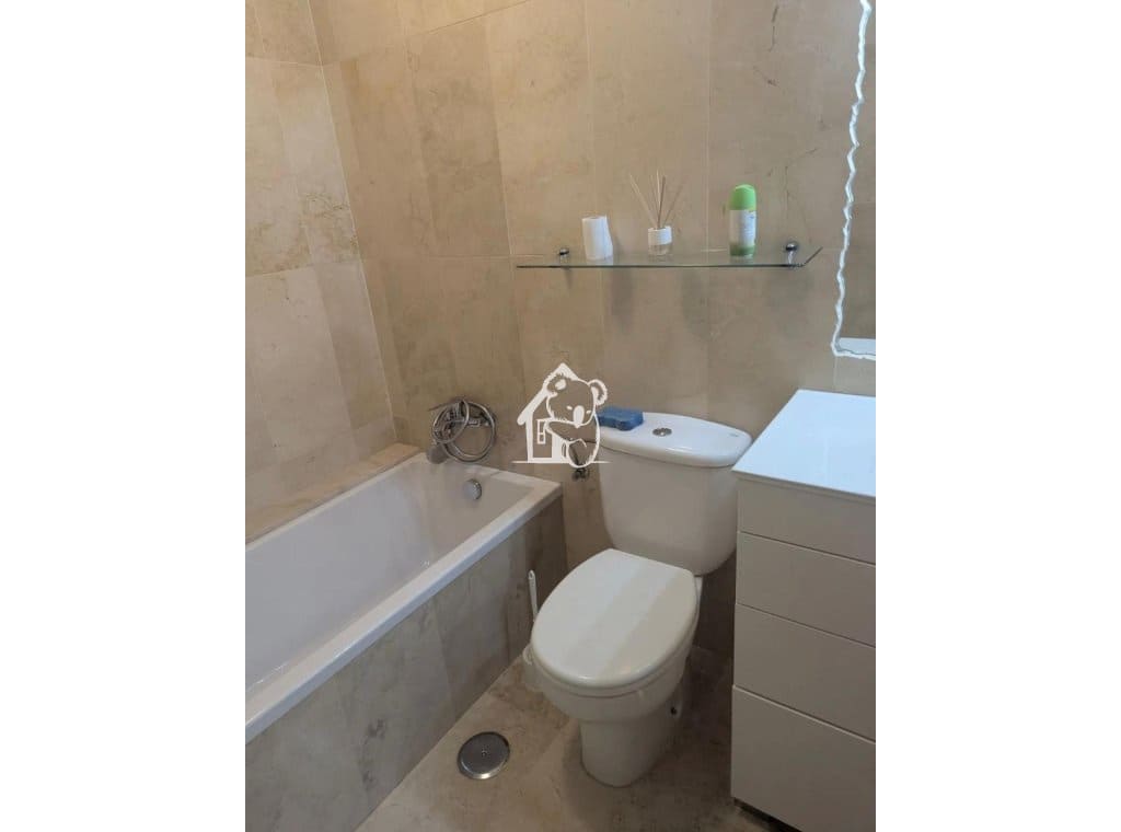 3 slaapkamer Appartement te huur in Orihuela Costa met zwembad - € 1.200 (Ref: 9898595)