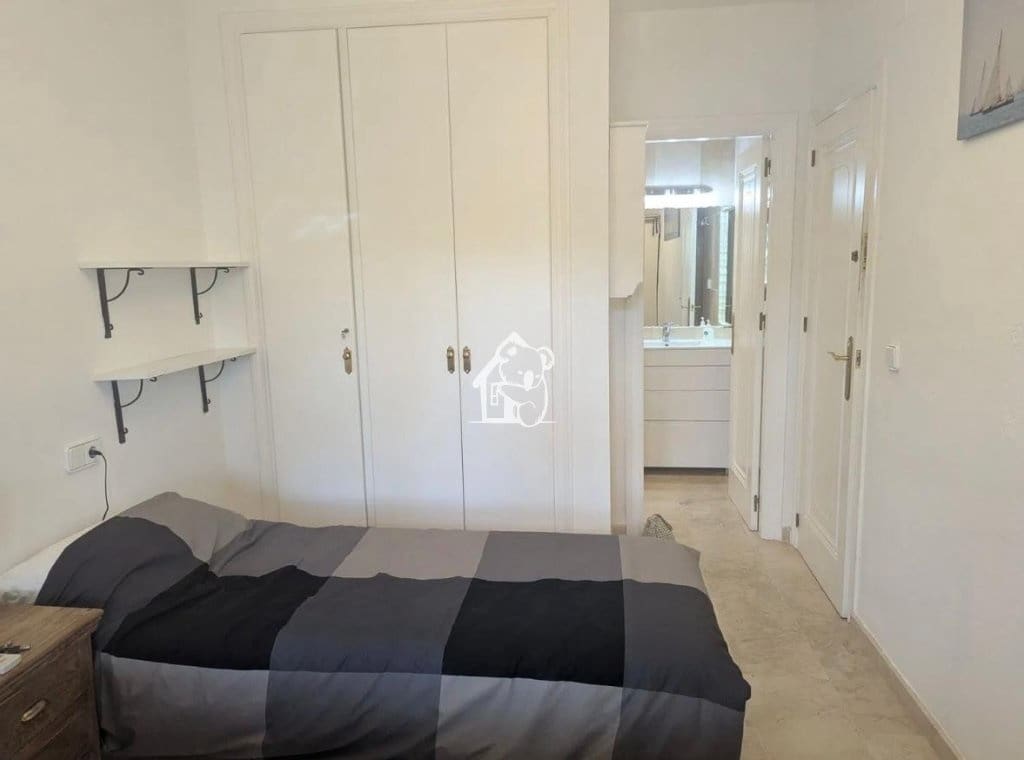 3 slaapkamer Appartement te huur in Orihuela Costa met zwembad - € 1.200 (Ref: 9898595)