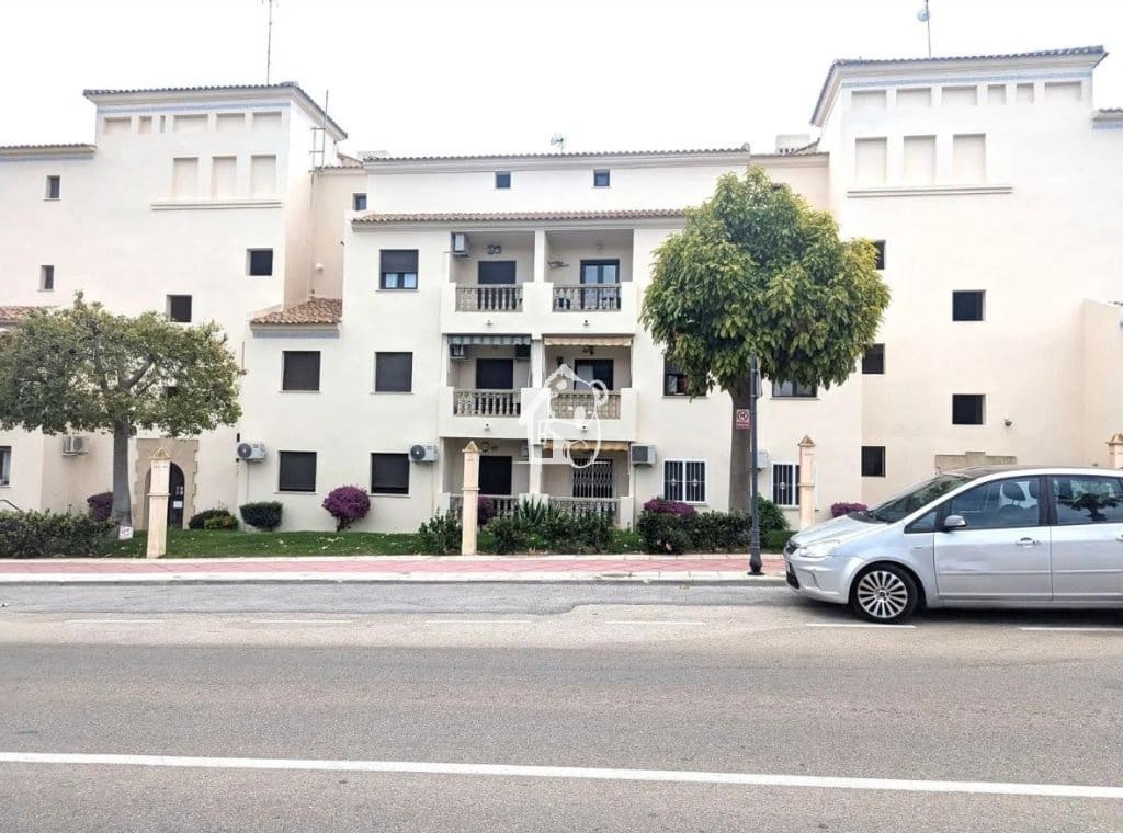 3 slaapkamer Appartement te huur in Orihuela Costa met zwembad - € 1.200 (Ref: 9898595)