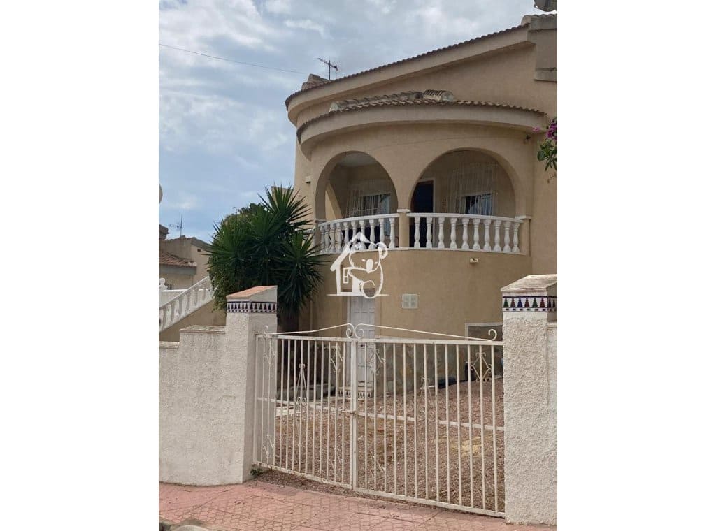 3 camera da letto Villa da affittare in Ciudad Quesada con piscina - 1.500 € (Rif: 9902664)