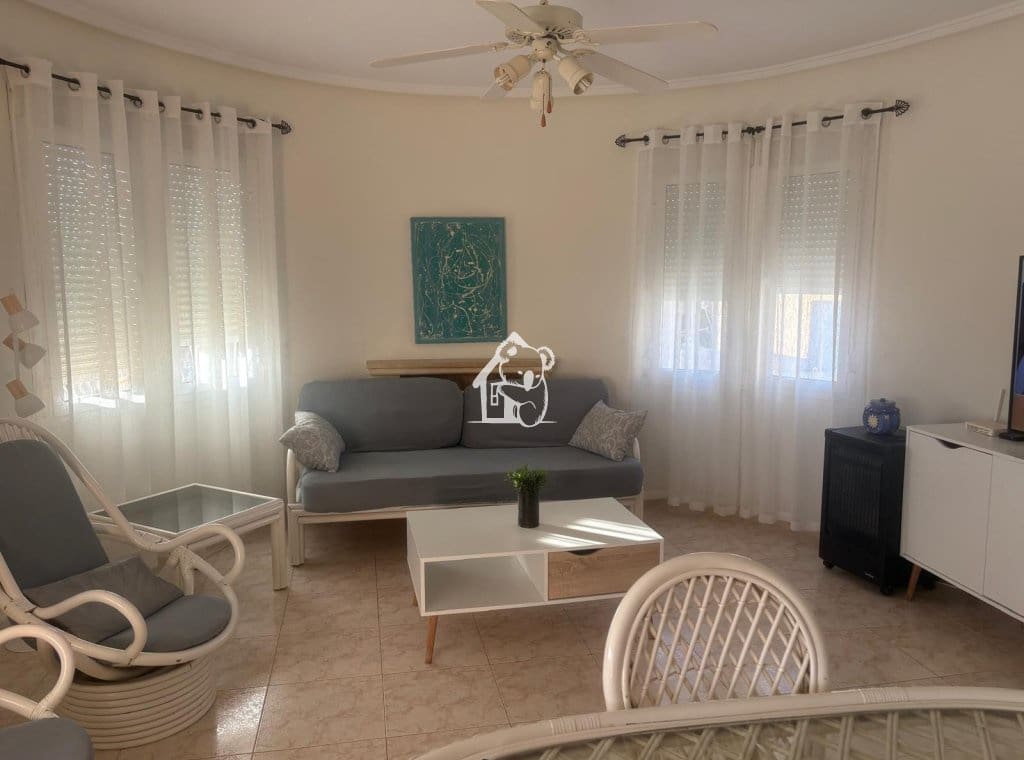 3 camera da letto Villa da affittare in Ciudad Quesada con piscina - 1.500 € (Rif: 9902664)