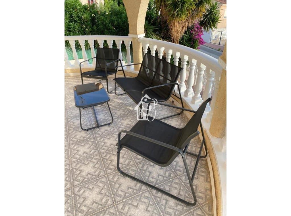 3 camera da letto Villa da affittare in Ciudad Quesada con piscina - 1.500 € (Rif: 9902664)