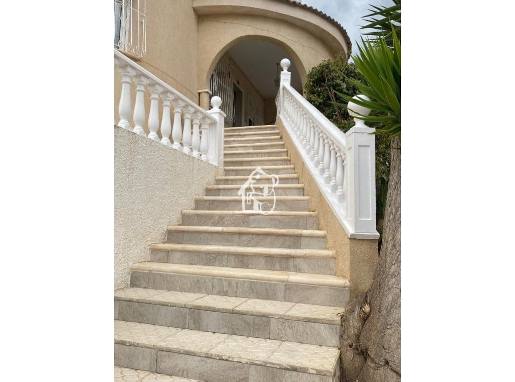 3 camera da letto Villa da affittare in Ciudad Quesada con piscina - 1.500 € (Rif: 9902664)