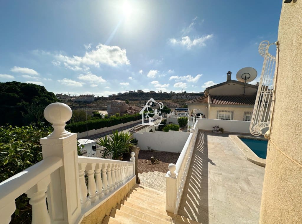 3 bedroom Villa for rent in Ciudad Quesada with pool - € 1,500 (Ref: 9902664)