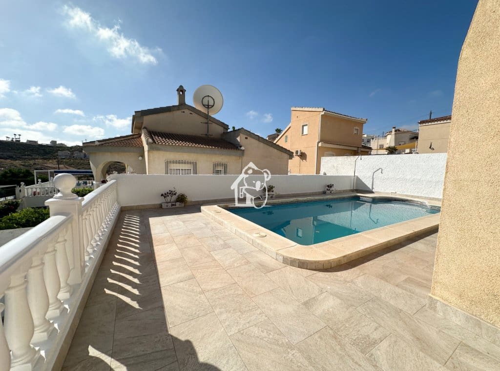 3 bedroom Villa for rent in Ciudad Quesada with pool - € 1,500 (Ref: 9902664)