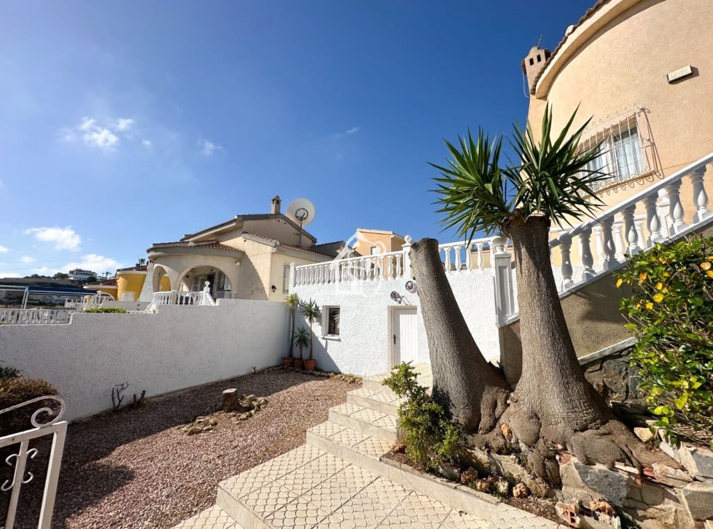 3 bedroom Villa for rent in Ciudad Quesada with pool - € 1,500 (Ref: 9902664)