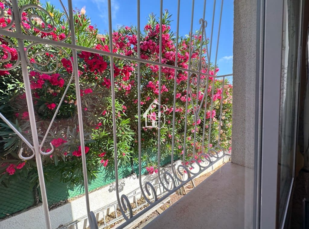 3 bedroom Villa for rent in Ciudad Quesada with pool - € 1,500 (Ref: 9902664)