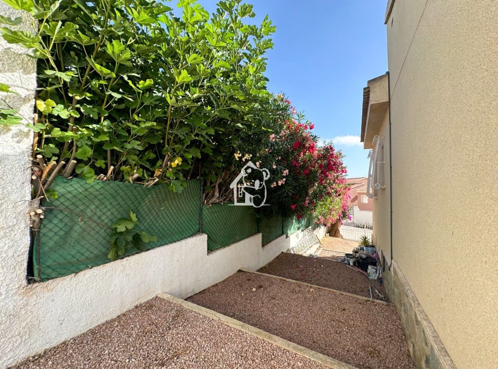 3 bedroom Villa for rent in Ciudad Quesada with pool - € 1,500 (Ref: 9902664)