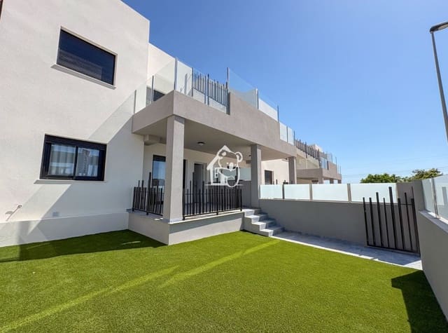 2 camera da letto Bungalow in vendita in San Miguel de Salinas con piscina garage - 243.800 € (Rif: 9902665)