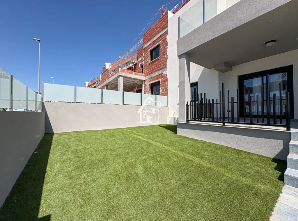 2 camera da letto Bungalow in vendita in San Miguel de Salinas con piscina garage - 243.800 € (Rif: 9902665)