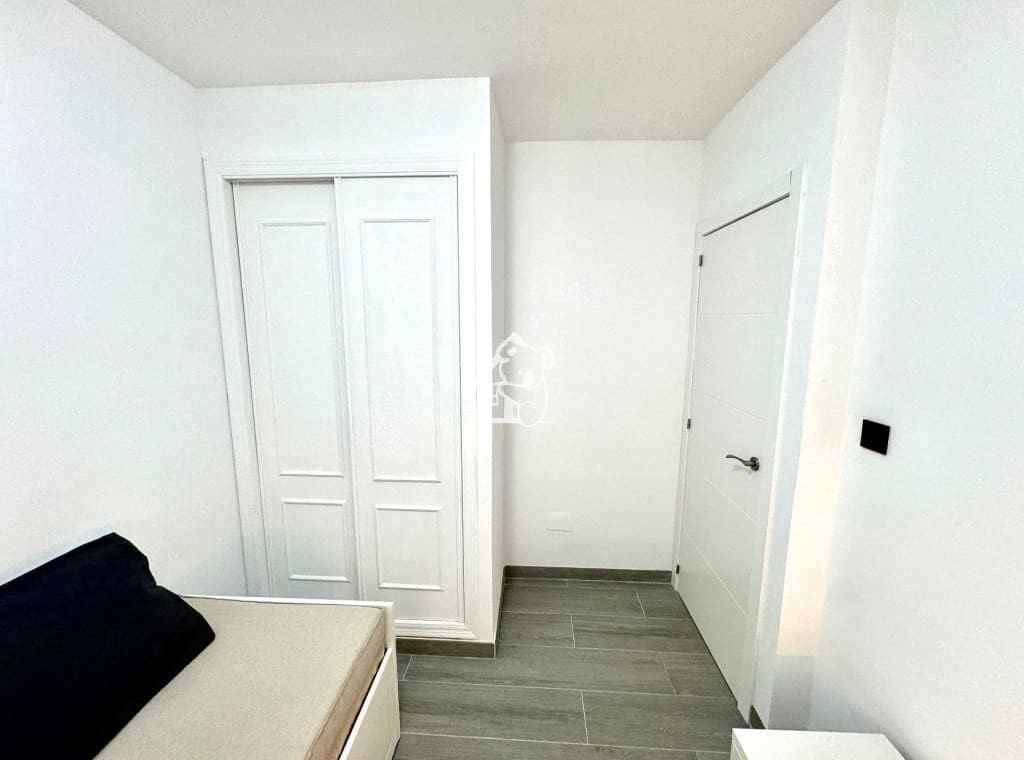 3 camera da letto Villa da affittare in Torrevieja con piscina - 1.400 € (Rif: 9902667)