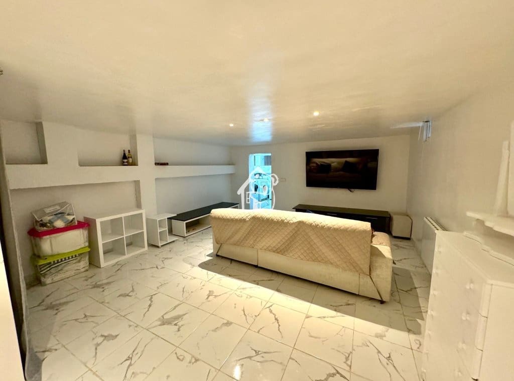 3 camera da letto Villa da affittare in Torrevieja con piscina - 1.400 € (Rif: 9902667)