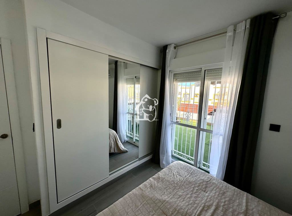 3 camera da letto Villa da affittare in Torrevieja con piscina - 1.400 € (Rif: 9902667)