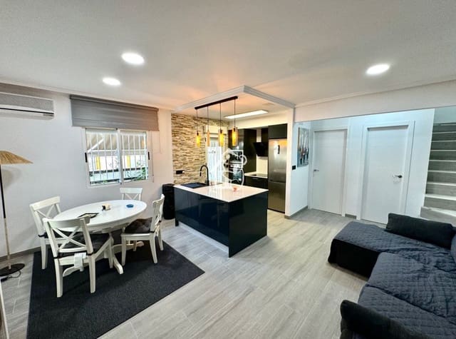 3 makuuhuone Huvila vuokrattavana paikassa El Chaparral - La Siesta - La Torreta, Torrevieja mukana uima-altaan - 1 400 € (Ref: 9902667)