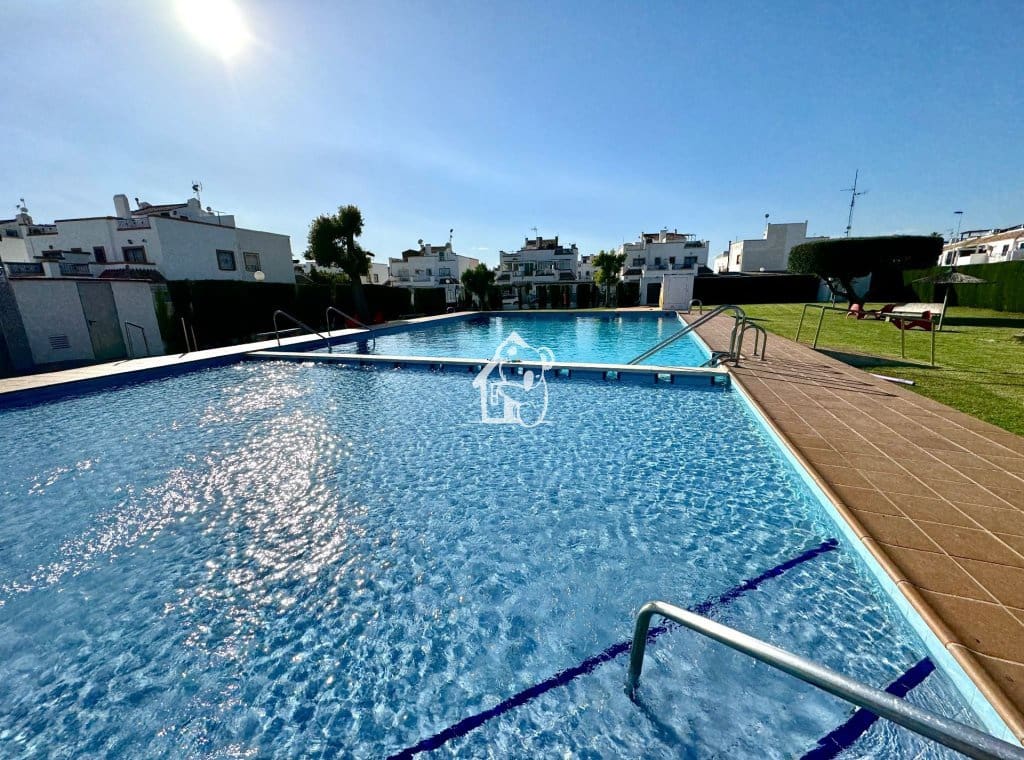 3 camera da letto Villa da affittare in Torrevieja con piscina - 1.400 € (Rif: 9902667)