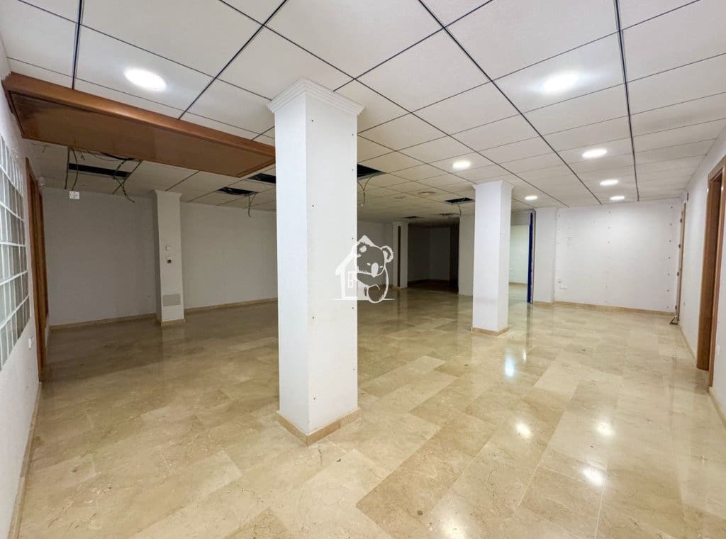 3 soverom Kommersiell til leie i Villamartin - € 1 700 (Ref: 9906633)