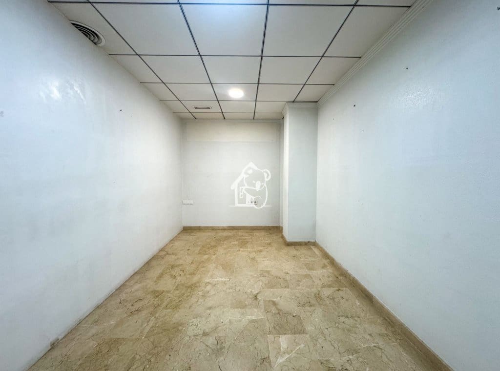 3 soverom Kommersiell til leie i Villamartin - € 1 700 (Ref: 9906633)