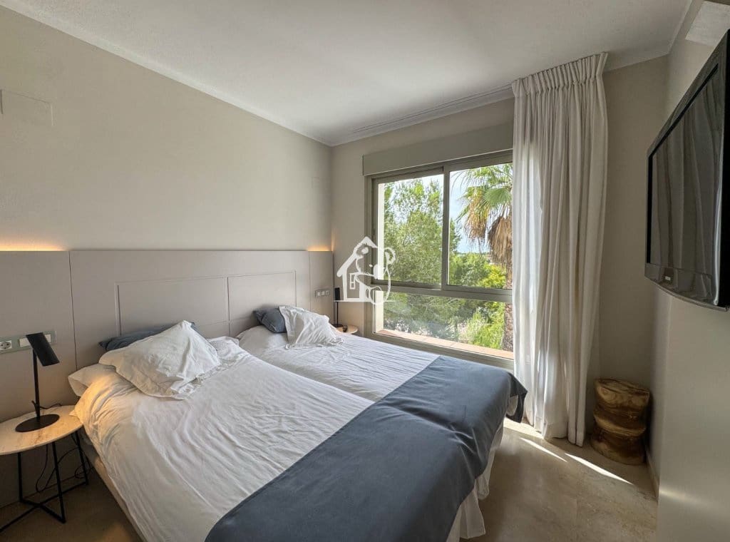 2 chambre Appartement à vendre à Orihuela Costa avec piscine garage - 285 000 € (Ref: 9909848)