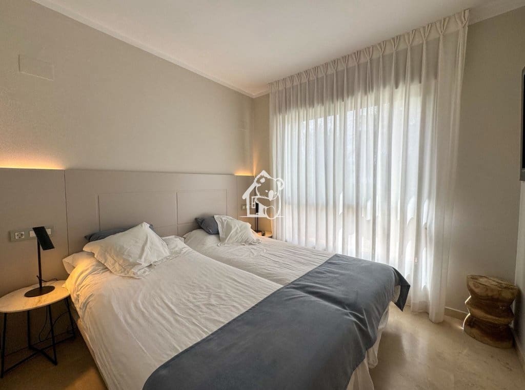 2 chambre Appartement à vendre à Orihuela Costa avec piscine garage - 285 000 € (Ref: 9909848)