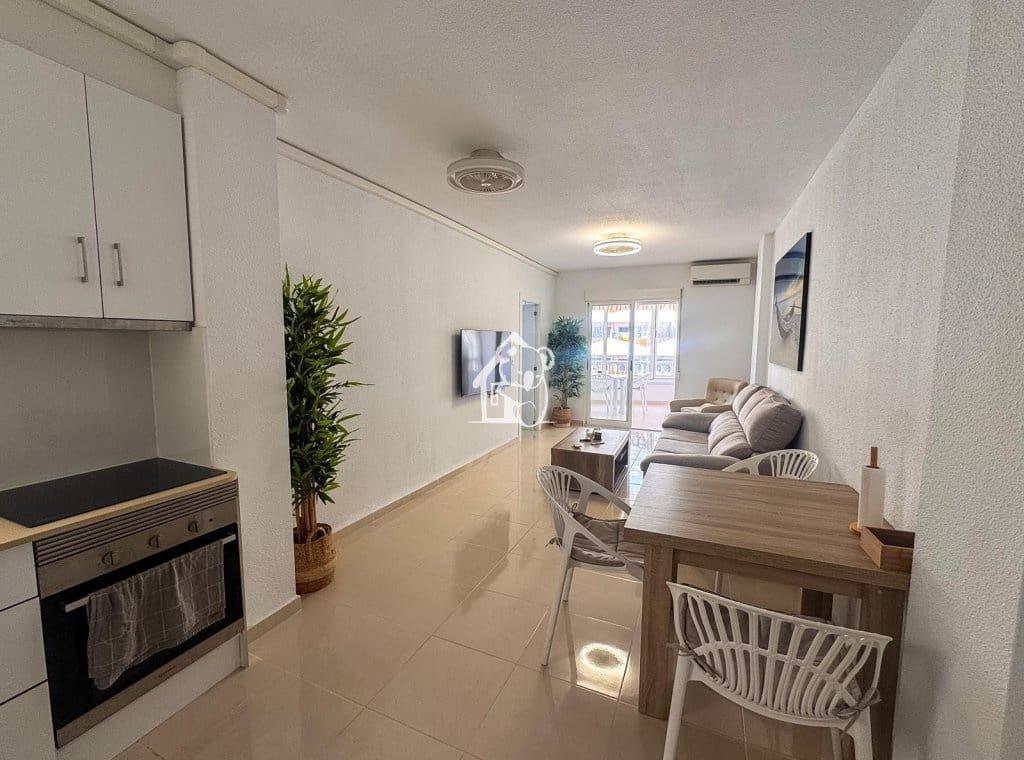 2 sypialnia Apartament do wynajęcia w Torrevieja - 800 € (Ref: 9909849)