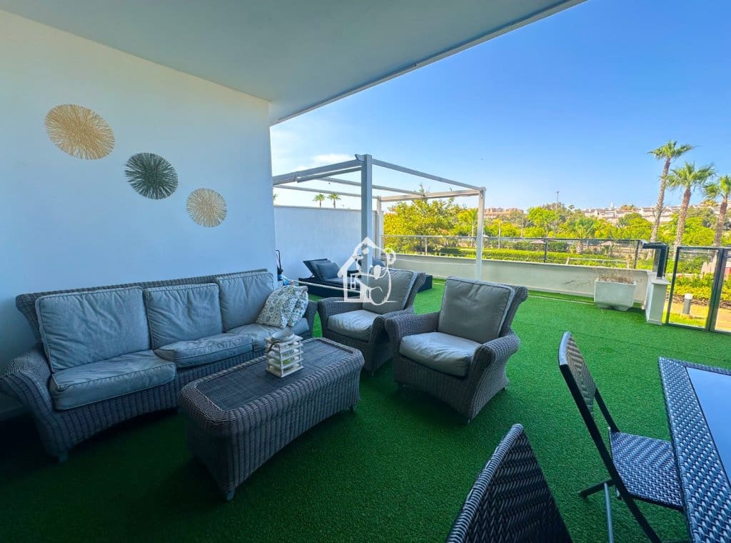 2 bedroom Beach Apartment for sale in Pilar de la Horadada with pool garage - € 388,000 (Ref: 9919174)