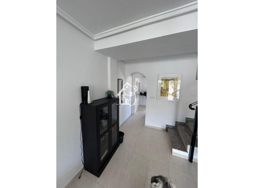 2 makuuhuone Omakotitalo vuokrattavana paikassa Ciudad Quesada mukana uima-altaan - 950 € (Ref: 9919175)