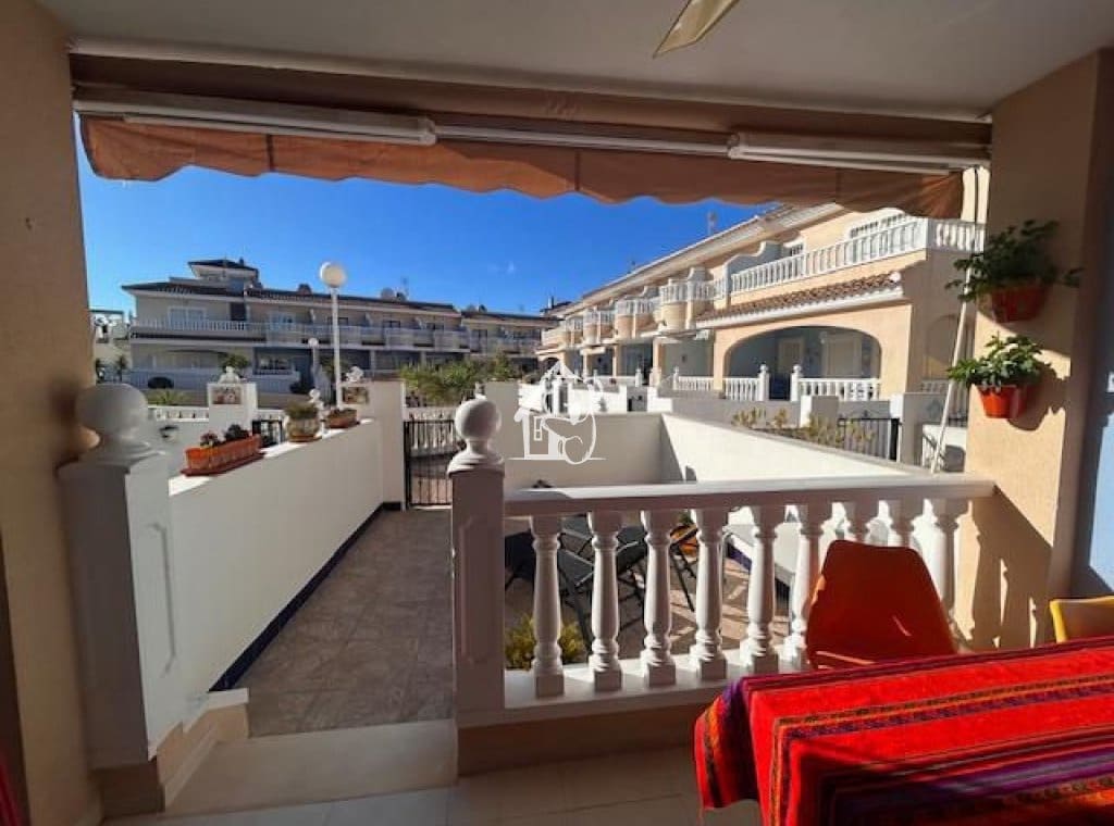 2 makuuhuone Omakotitalo vuokrattavana paikassa Ciudad Quesada mukana uima-altaan - 950 € (Ref: 9919175)
