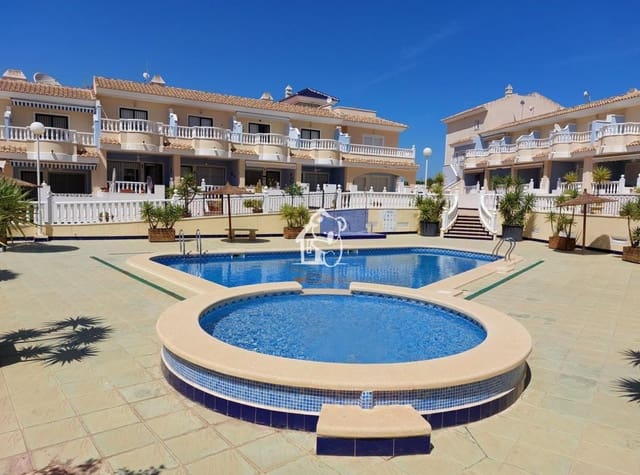 2 makuuhuone Omakotitalo vuokrattavana paikassa Ciudad Quesada, Rojales mukana uima-altaan - 950 € (Ref: 9919175)