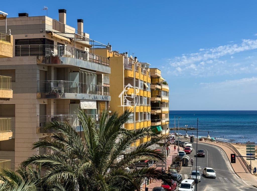 2 soveværelse Strandlejlighed til salg i Torrevieja - € 197.000 (Ref: 9919176)