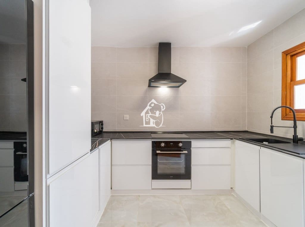 3 bedroom Villa for rent in Villamartin with pool - € 1,600 (Ref: 9921568)