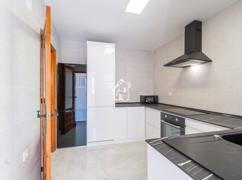 3 bedroom Villa for rent in Villamartin with pool - € 1,600 (Ref: 9921568)
