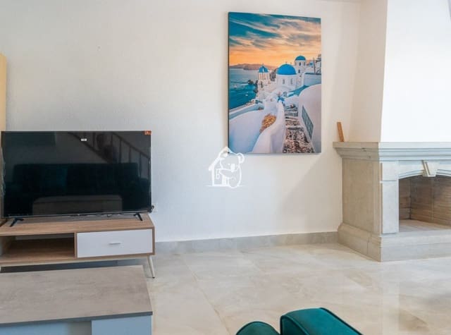 3 bedroom Villa for rent in Villamartin, Orihuela with pool - € 1,600 (Ref: 9921568)