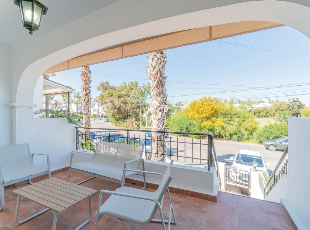 3 bedroom Villa for rent in Villamartin with pool - € 1,600 (Ref: 9921568)