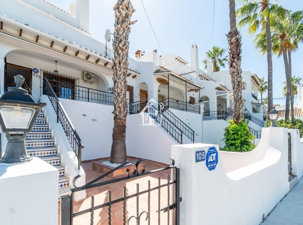 3 bedroom Villa for rent in Villamartin with pool - € 1,600 (Ref: 9921568)