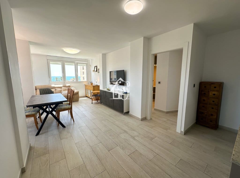 Appartement de 3 chambres à louer à Torrevieja avec piscine garage - 1 350 € (Ref: 9921569)