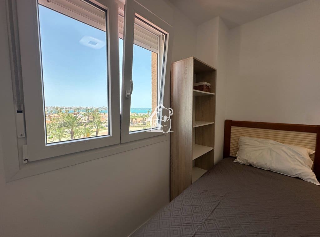 Appartement de 3 chambres à louer à Torrevieja avec piscine garage - 1 350 € (Ref: 9921569)