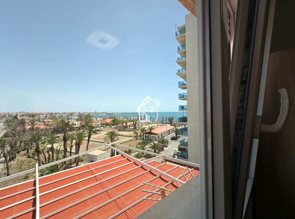 Appartement de 3 chambres à louer à Torrevieja avec piscine garage - 1 350 € (Ref: 9921569)