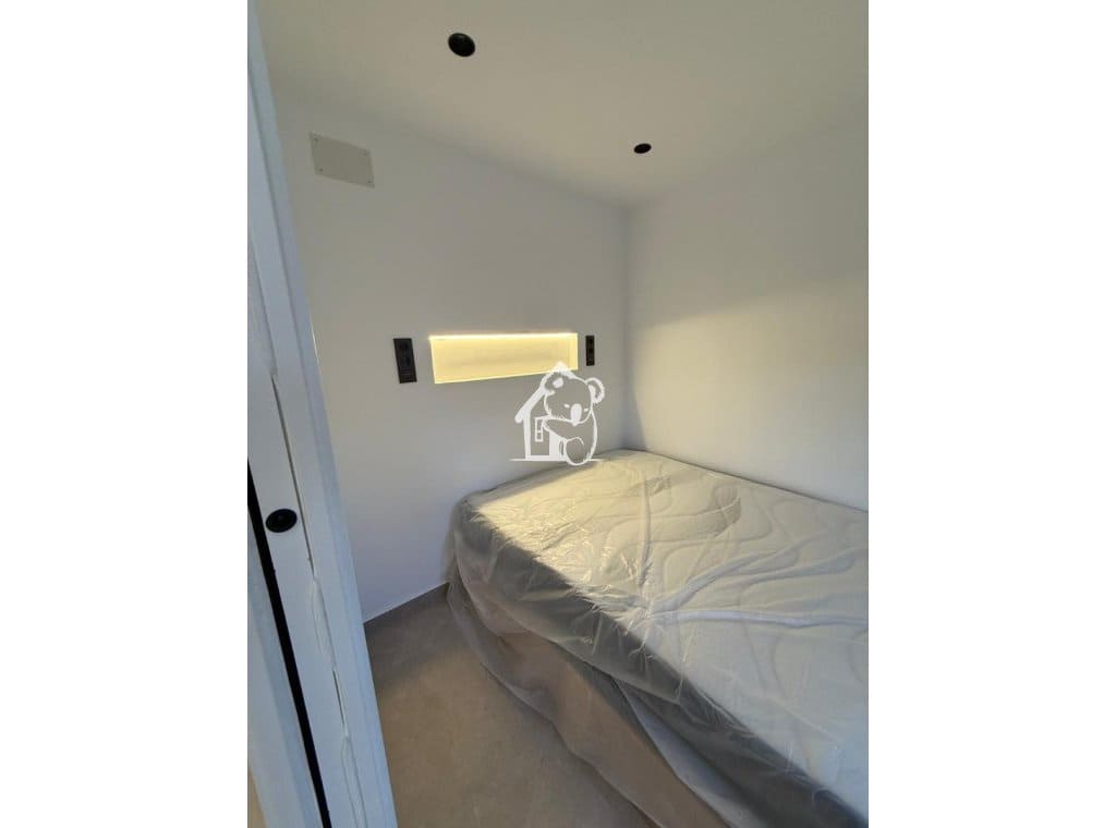 2 bedroom Townhouse for rent in Torrevieja with pool - € 1,400 (Ref: 9926574)