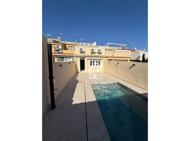 2 makuuhuone Omakotitalo vuokrattavana paikassa Los Balcones - Los Altos, Torrevieja mukana uima-altaan - 1 400 € (Ref: 9926574)