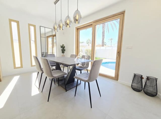 3 chambre Villa/Maison à vendre à Cabo Roig, Orihuela avec piscine - 1 400 000 € (Ref: 9928597)