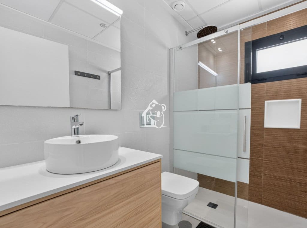 Villa/Maison de 3 chambres à louer à Benijofar avec piscine - 2 350 € (Ref: 9928599)