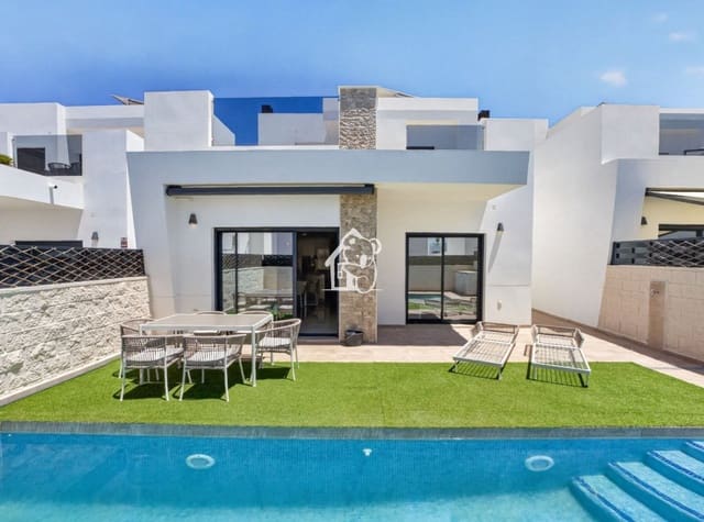 Villa/Maison de 3 chambres à louer à Benijófar avec piscine - 2 350 € (Ref: 9928599)