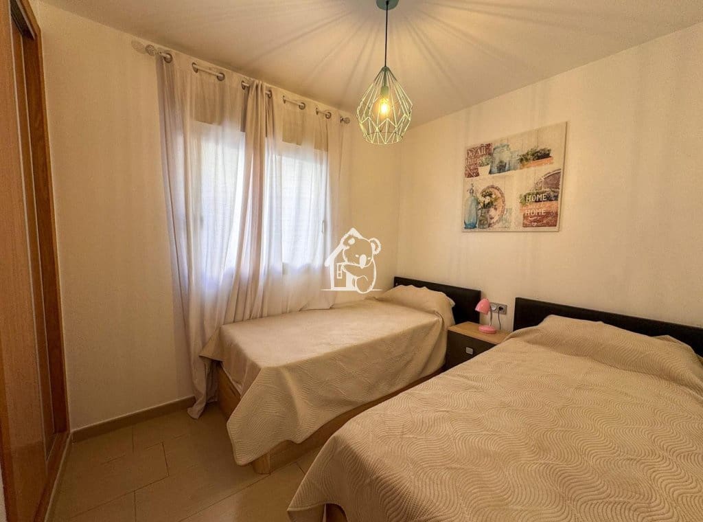 3 sypialnia Apartament do wynajęcia w Torrevieja z garażem - 1 350 € (Ref: 9932601)