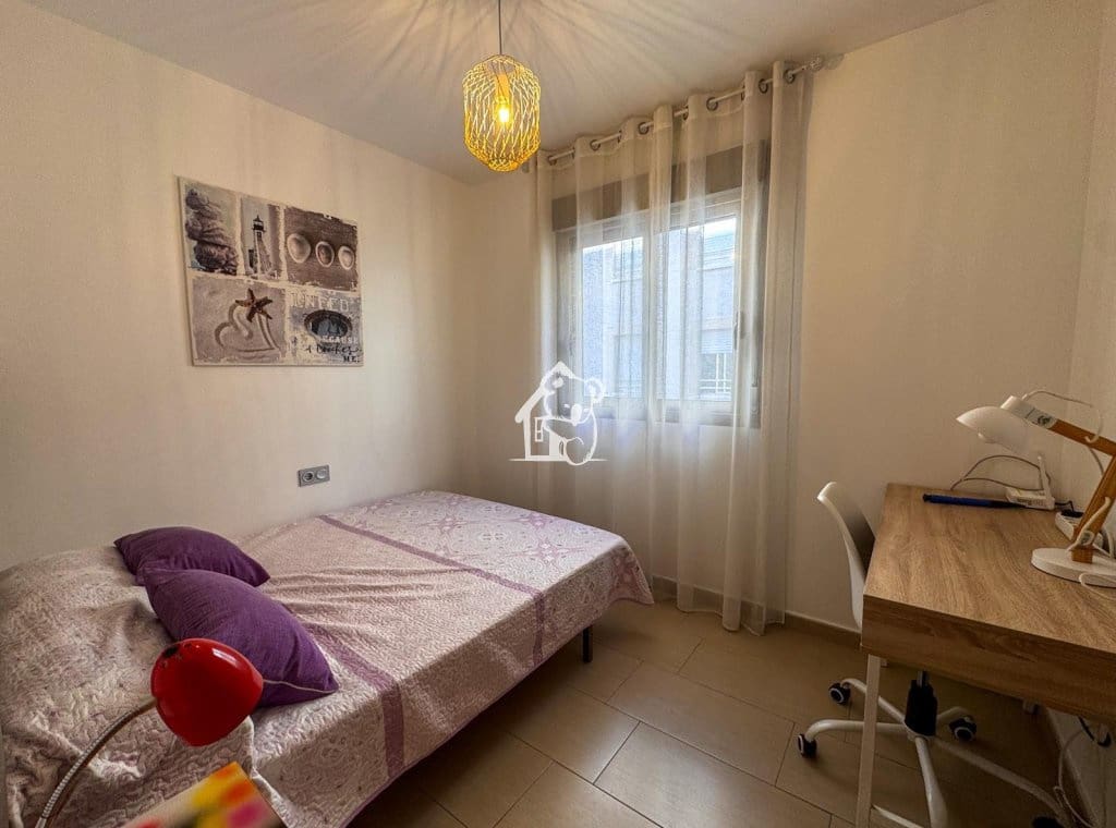 3 sypialnia Apartament do wynajęcia w Torrevieja z garażem - 1 350 € (Ref: 9932601)