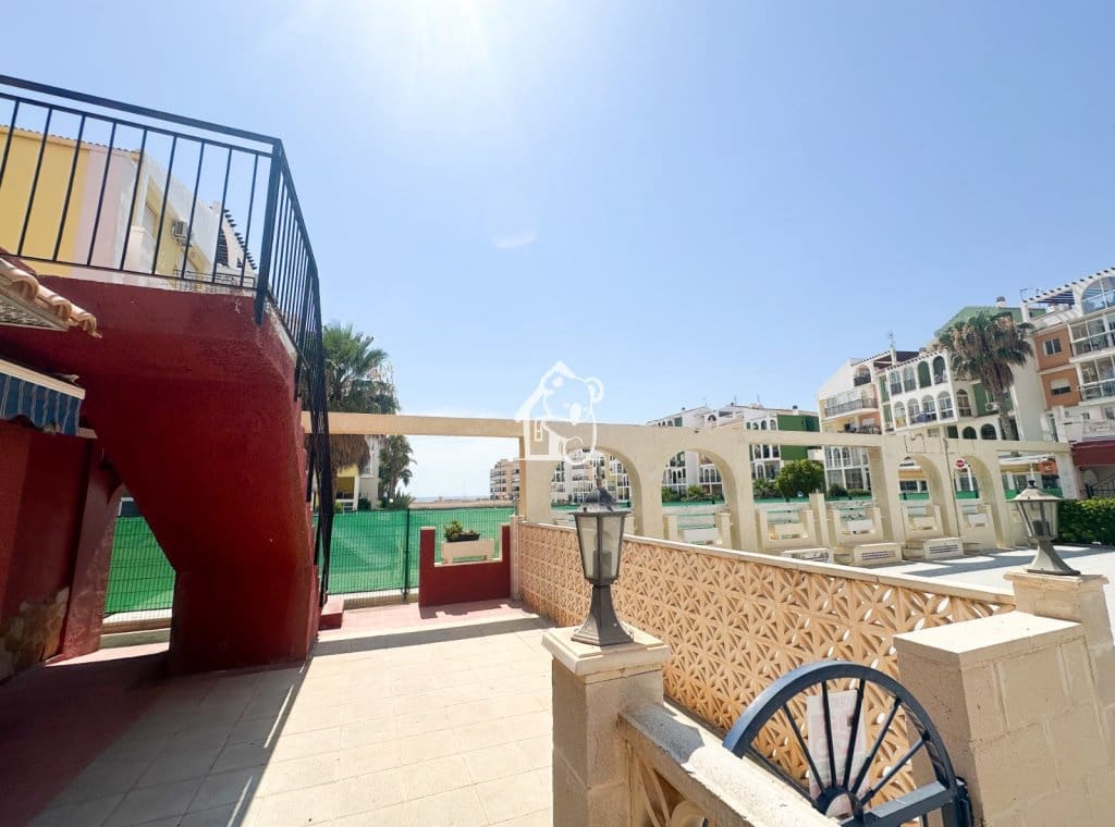 2 quarto Apartamento para venda em Torrevieja com garagem - 150 000 € (Ref: 9932602)