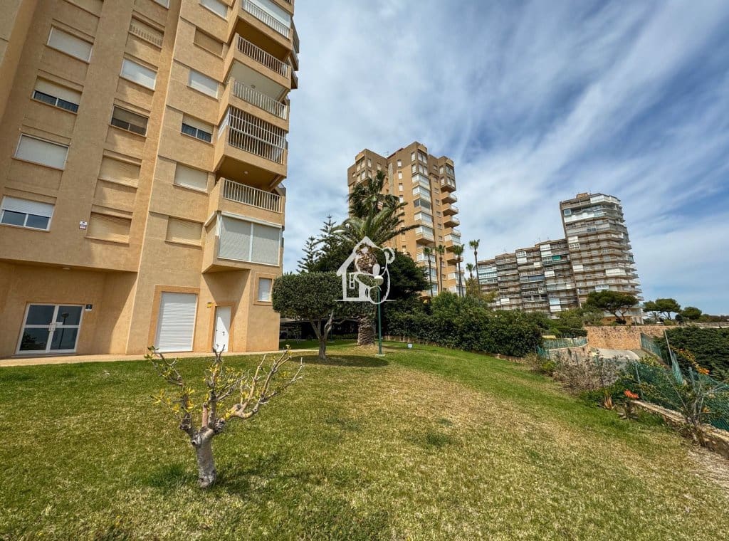 1 bedroom Apartment for rent in Dehesa de Campoamor with garage - € 700 (Ref: 9935390)